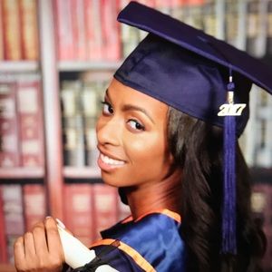 Meet your Posher, Denasia